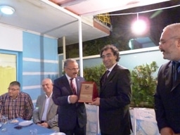 1350128977 - Av. Prof. Dr. Vahit Bıçak'a plaket!